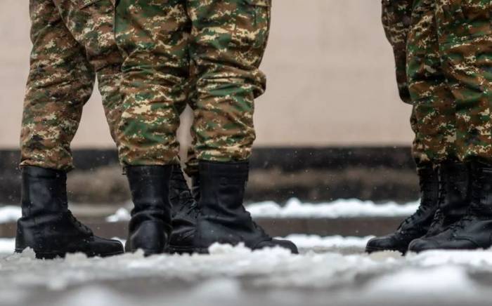 В Армении командир воинской части и еще трое офицеров задержаны за взятку
