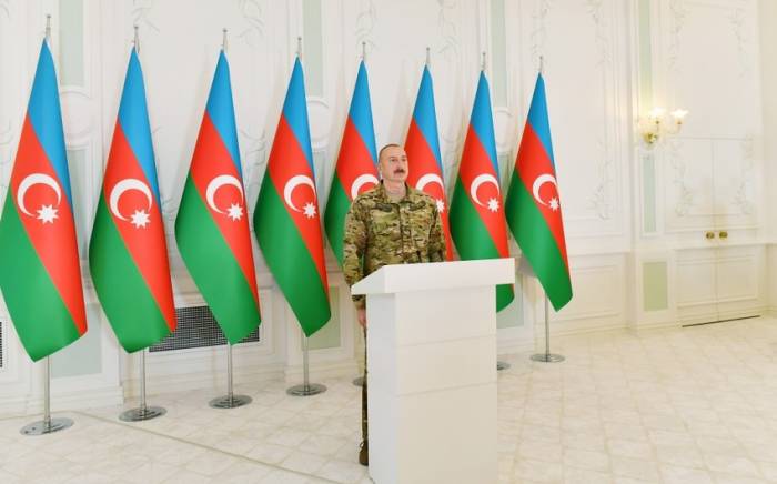 Алиев: ВС Азербайджана заняли основные стратегические высоты в направлении границы с Арменией
