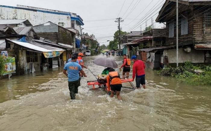 Число жертв наводнений на Филиппинах достигло почти 40
