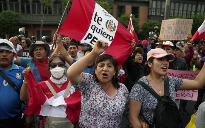 Власти Перу ввели комендантский час в 15 провинциях из-за беспорядков
