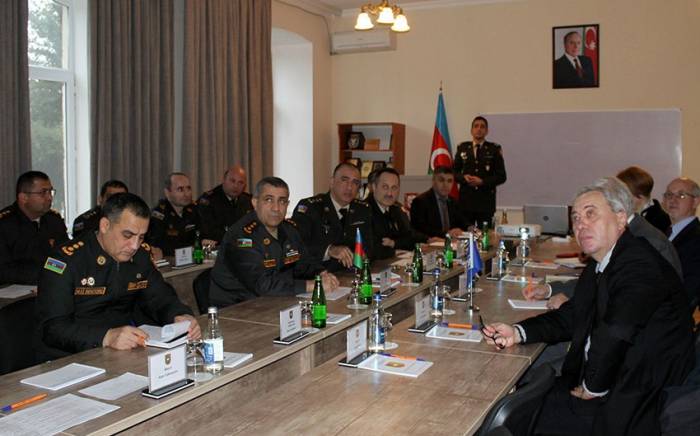 Делегация НАТО проводит встречи в Баку
