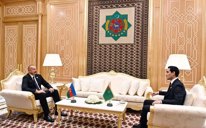 Президент Туркменистана поздравил Ильхама Алиева
