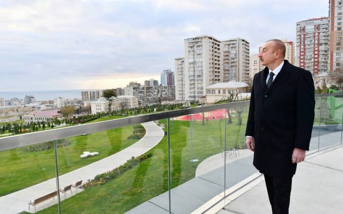 Президент Ильхам Алиев принял участие в открытии второй части Центрального парка в Баку -ФОТО
