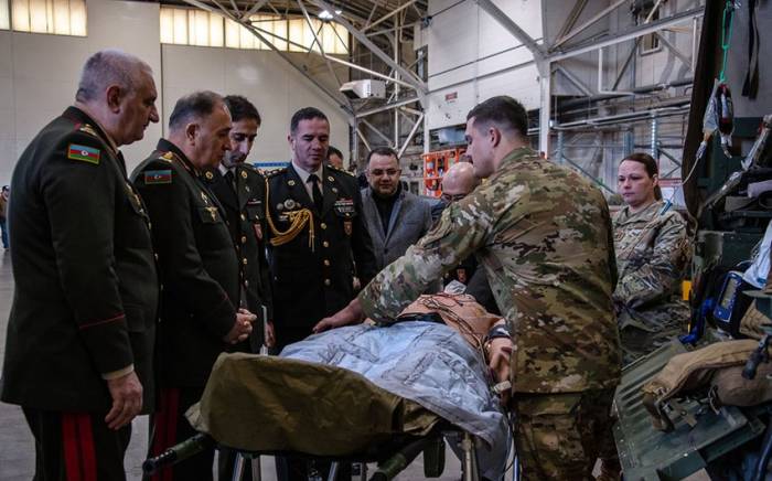 Начальник Генштаба азербайджанской армии посетил авиационную базу "Уилл Роджерс"
