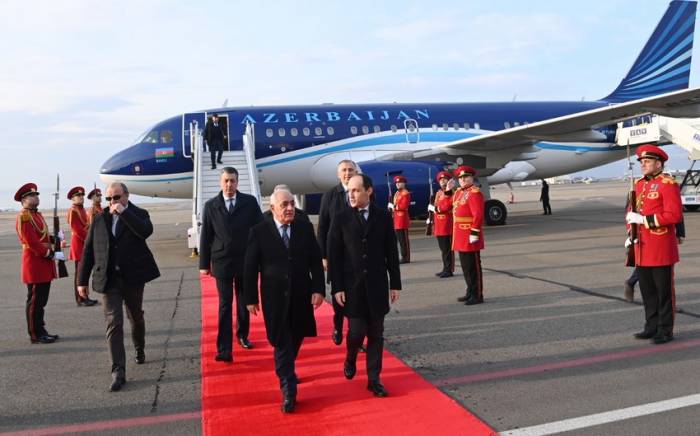 Премьер-министр Азербайджана прибыл с официальным визитом в Грузию
