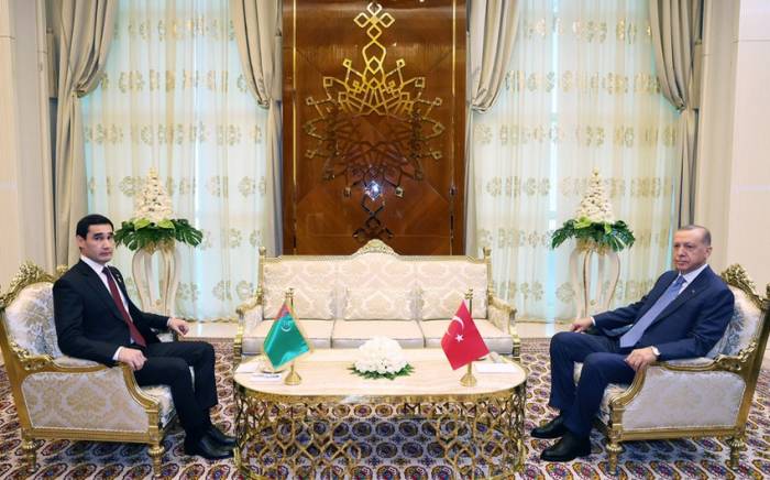 Президенты Турции и Туркменистана провели встречу в Авазе
