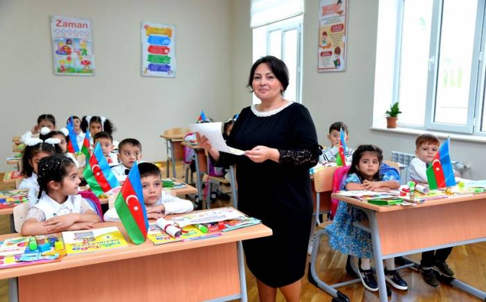 В Азербайджане начинается процесс перевода учащихся общеобразовательных школ
