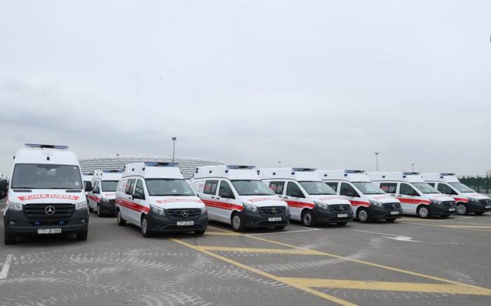 В Азербайджане увеличат парк машин скорой помощи
