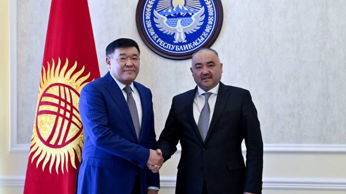 Кыргызстан посетит председатель Сената парламента Казахстана Маулен Ашимбаев

