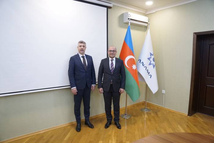 Обсуждено возможное сотрудничество между Азербайджаном и Венгрией в области разминирования
