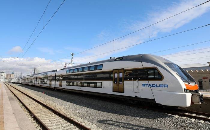 Азербайджан закупит 10 новых поездов
