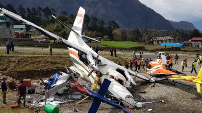 В Непале при крушении пассажирского самолета погибли 30 человек
