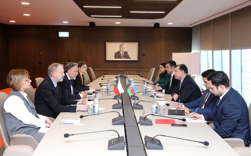 Чехия и Азербайджан расширят сотрудничество в автомобильной и продовольственной сферах