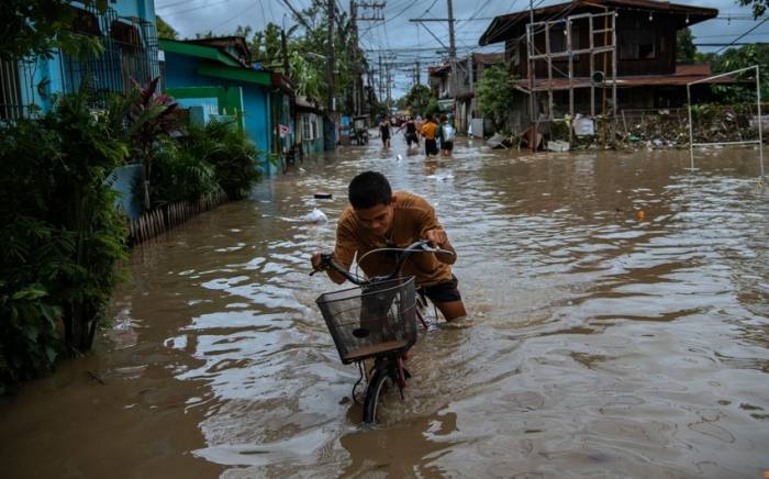 Число жертв наводнений на Филиппинах возросло до 52
