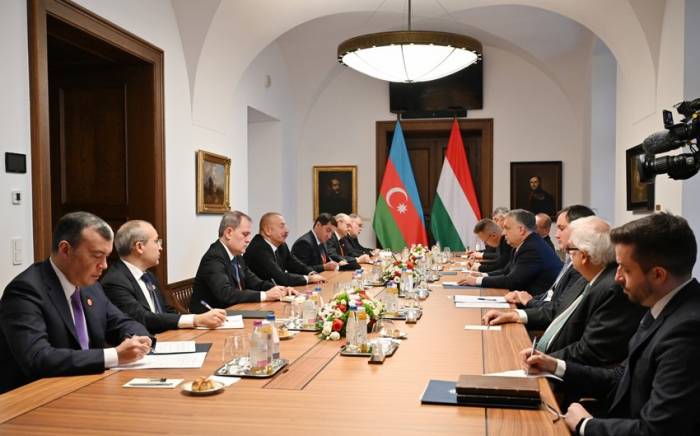 Состоялась встреча президента Азербайджана с премьер-министром Венгрии в расширенном составе -ФОТО
