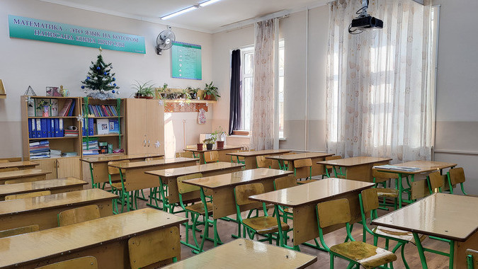 В Узбекистане снова продлили каникулы школьников из-за морозов
