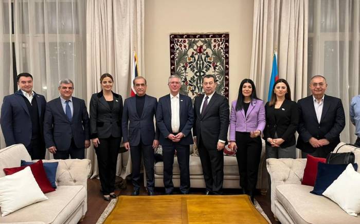 Посол Великобритании встретился с членами делегации Азербайджана в ПАСЕ
