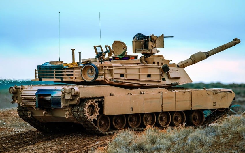 СМИ: Байден готов передать Киеву танки Abrams, чтобы повлиять на ФРГ по поставкам Leopard
