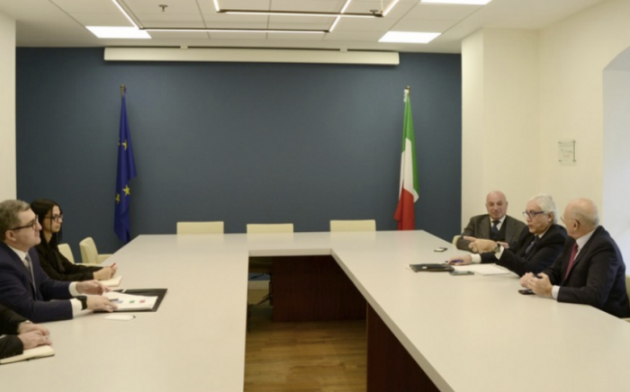 Обсуждено создание азербайджано-итальянской торгово-промышленной палаты
