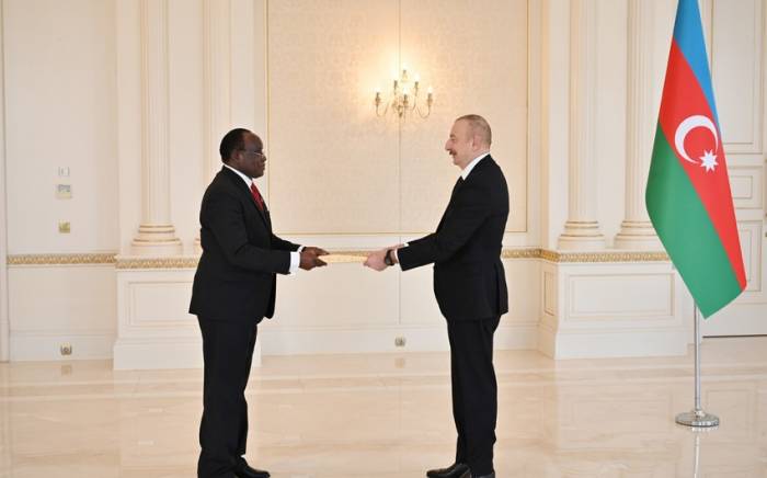 Президент принял верительные грамоты новоназначенного посла Намибии в Азербайджане -ФОТО -ОБНОВЛЕНО