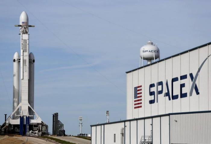 SpaceX из-за непогоды перенесла запуск новой партии интернет-спутников Starlink
