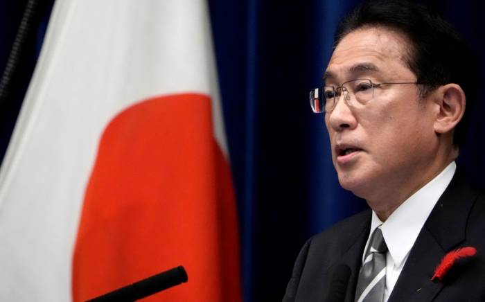 Премьер Японии пригласил Зеленского на онлайн-саммит G7
