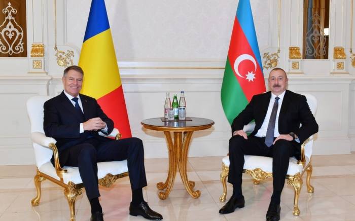 Состоялась встреча президентов Азербайджана и Румынии один на один
