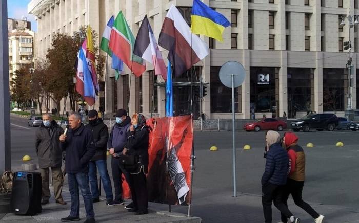В городах России начались акции в поддержку Украины
