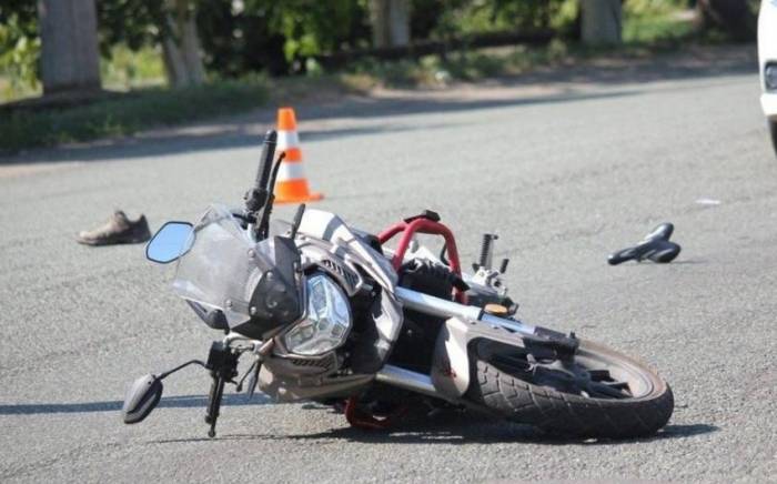 В Баку 28-летний мотоциклист пострадал в ДТП

