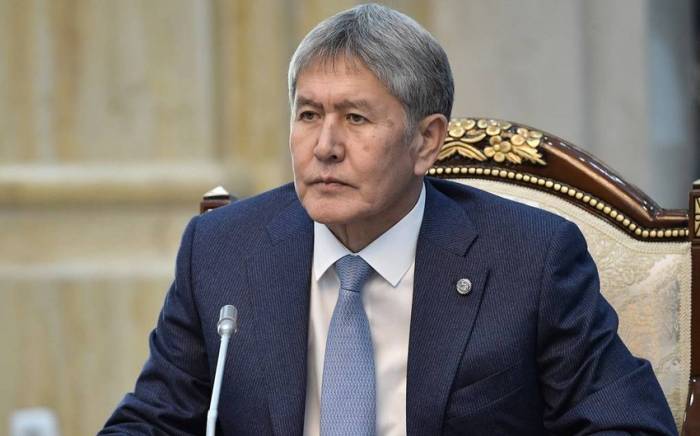 Экс-президент Кыргызстана после освобождения покинул страну
