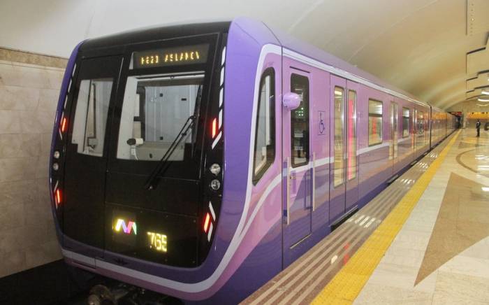 Количество новых поездов Бакинского метрополитена достигло 22
