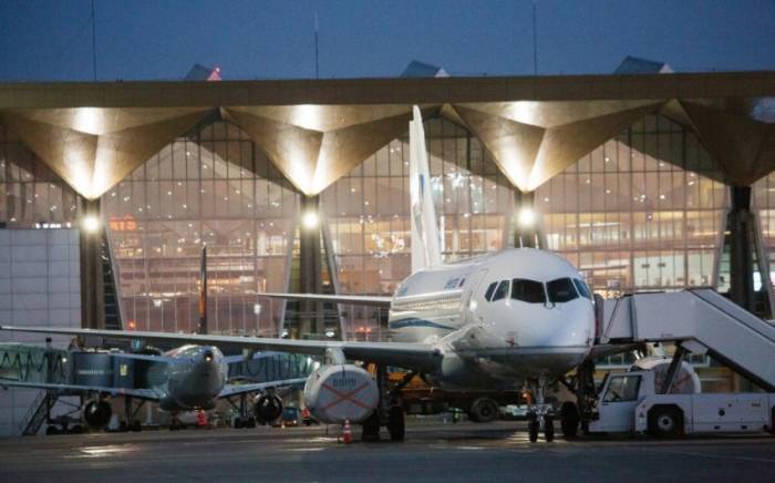 Аэропорт Пулково перестал принимать самолеты
