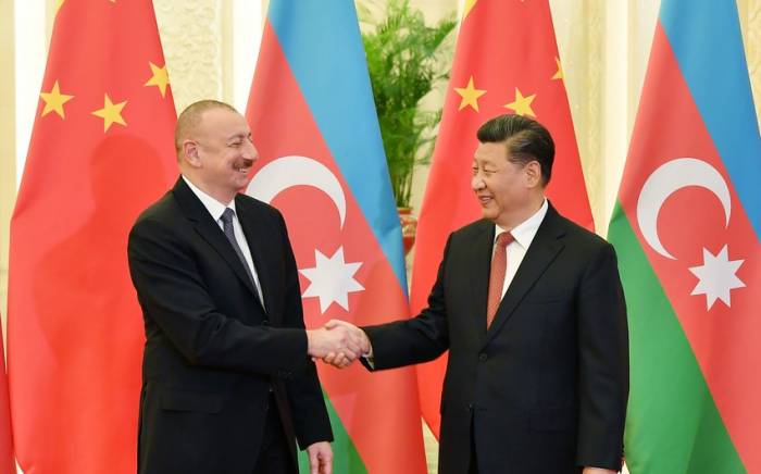Президент Азербайджана поздравил председателя КНР
