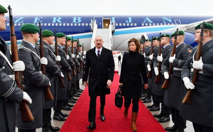 Президент Азербайджана прибыл с рабочим визитом в Германию

