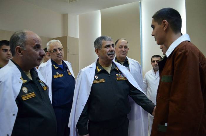 Министр обороны Азербайджана посетил военный госпиталь по случаю праздника Новруз -ФОТО,ВИДЕО