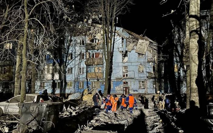 Выросло число погибших в результате ракетного удара по жилому дому в Запорожье
