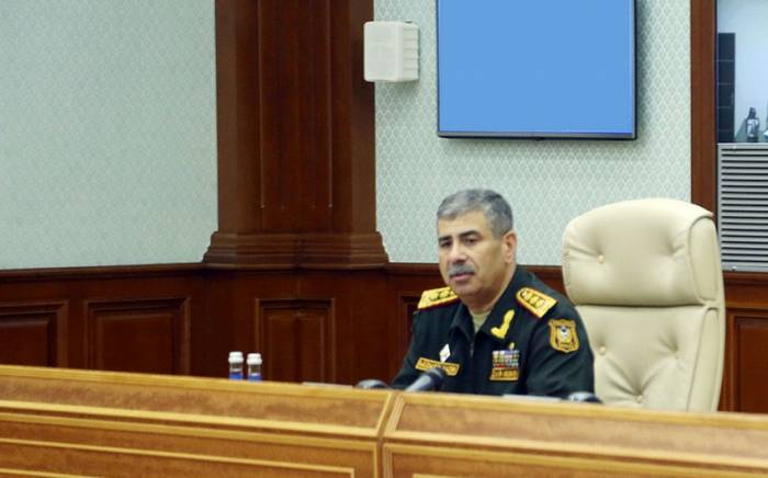 Министр: Азербайджанская армия примет все необходимые решительные меры для пресечения любой провокации
