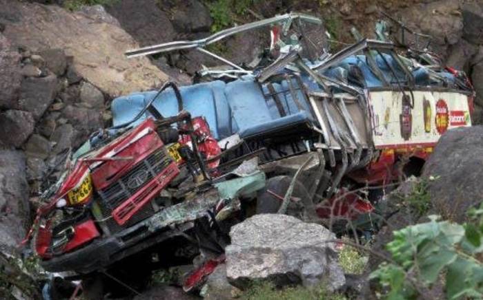 В Пакистане в ДТП с автобусом погибли минимум два человека, десятки получили травмы

