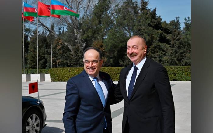 Ильхам Алиев встретился с президентом Албании Байрамом Бегаем -ФОТО
