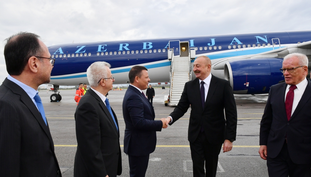 Ильхам Алиев прибыл с рабочим визитом в Болгарию