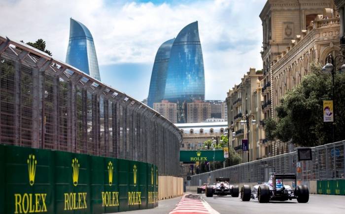 В Баку ограничат движение транспорта в связи с "Формулой-1"
