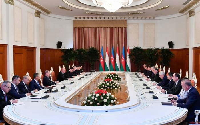 Состоялась встреча президентов Азербайджана и Таджикистана в расширенном составе -ФОТО -ОБНОВЛЕНО
