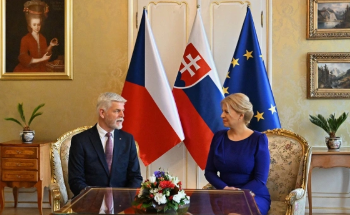 Президенты Словакии и Чехии поддержали суверенитет Украины в декларации