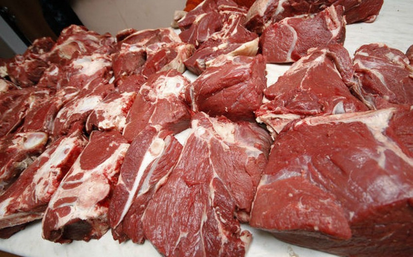 Азербайджан увеличил импорт мяса на 24% 
