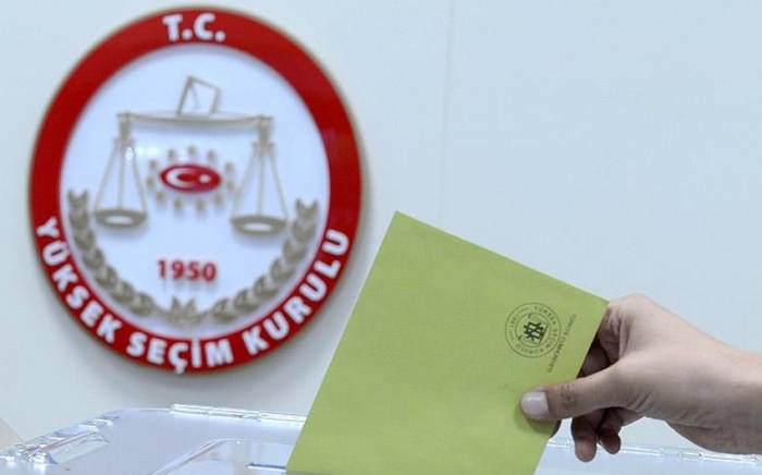 В Турции подрались два представителя оппозиционного блока из-за списка кандидатов
