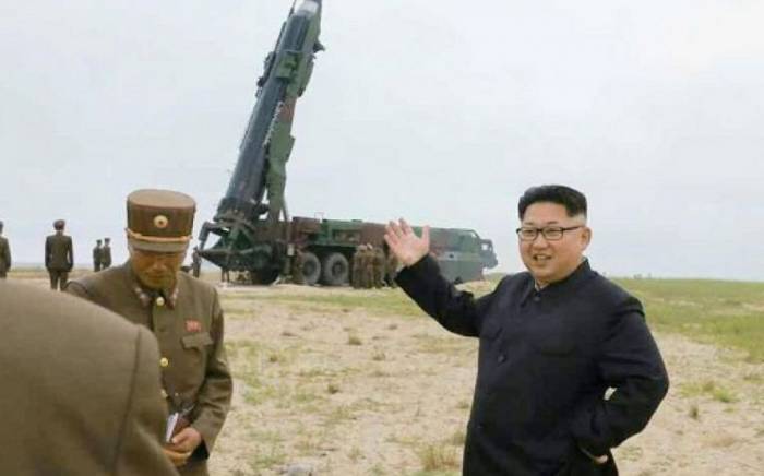 КНДР испытала новую межконтинентальную баллистическую ракету "Хвасон-18"
