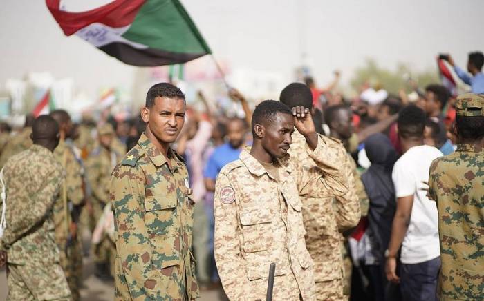 Суданская армия взяла под контроль базы спецназа, число погибших растет
