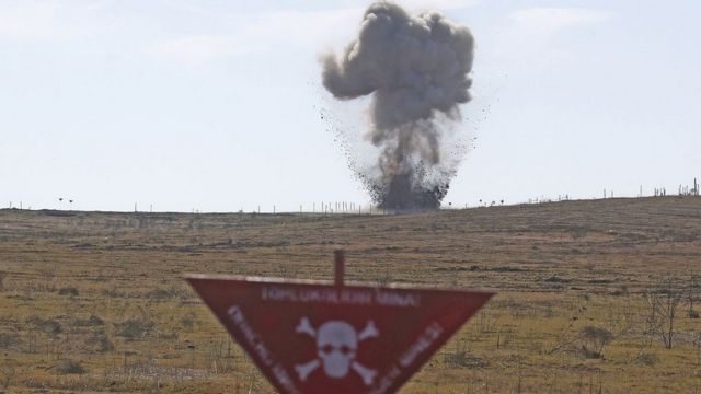 В Азербайджане в результате взрыва мины погибли три человека