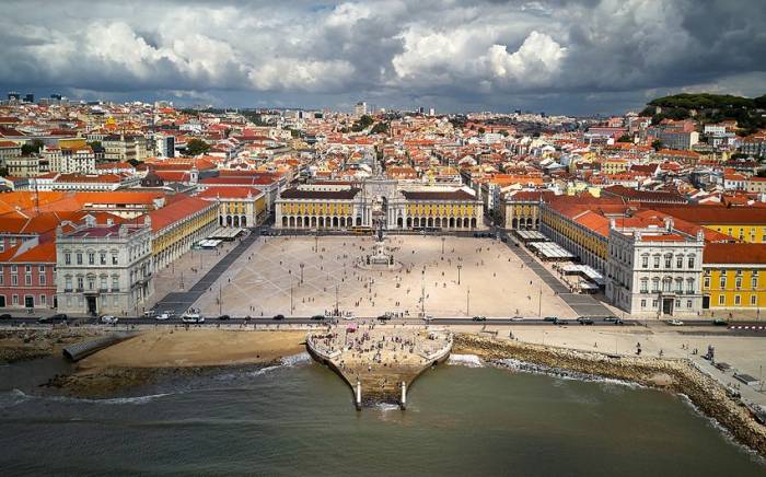 Столицу Португалии признали лучшим городом мира для цифровых кочевников
