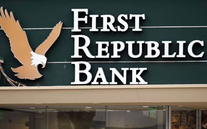 Крупнейший американский банк JPMorgan заявил о слиянии с проблемным First Republic
